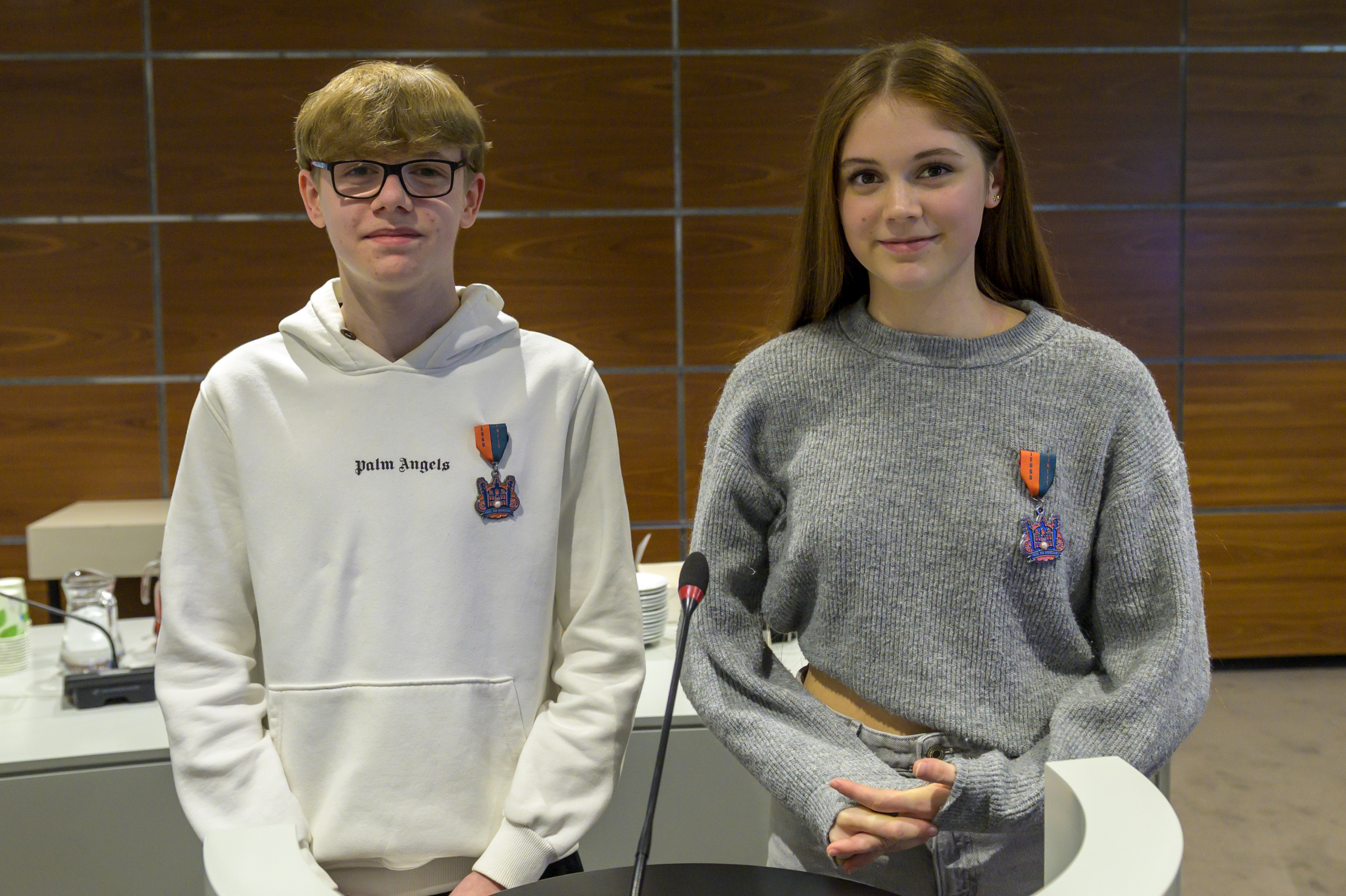 Jayson Janssen en Bentley Smeets met hun jeugdlintje