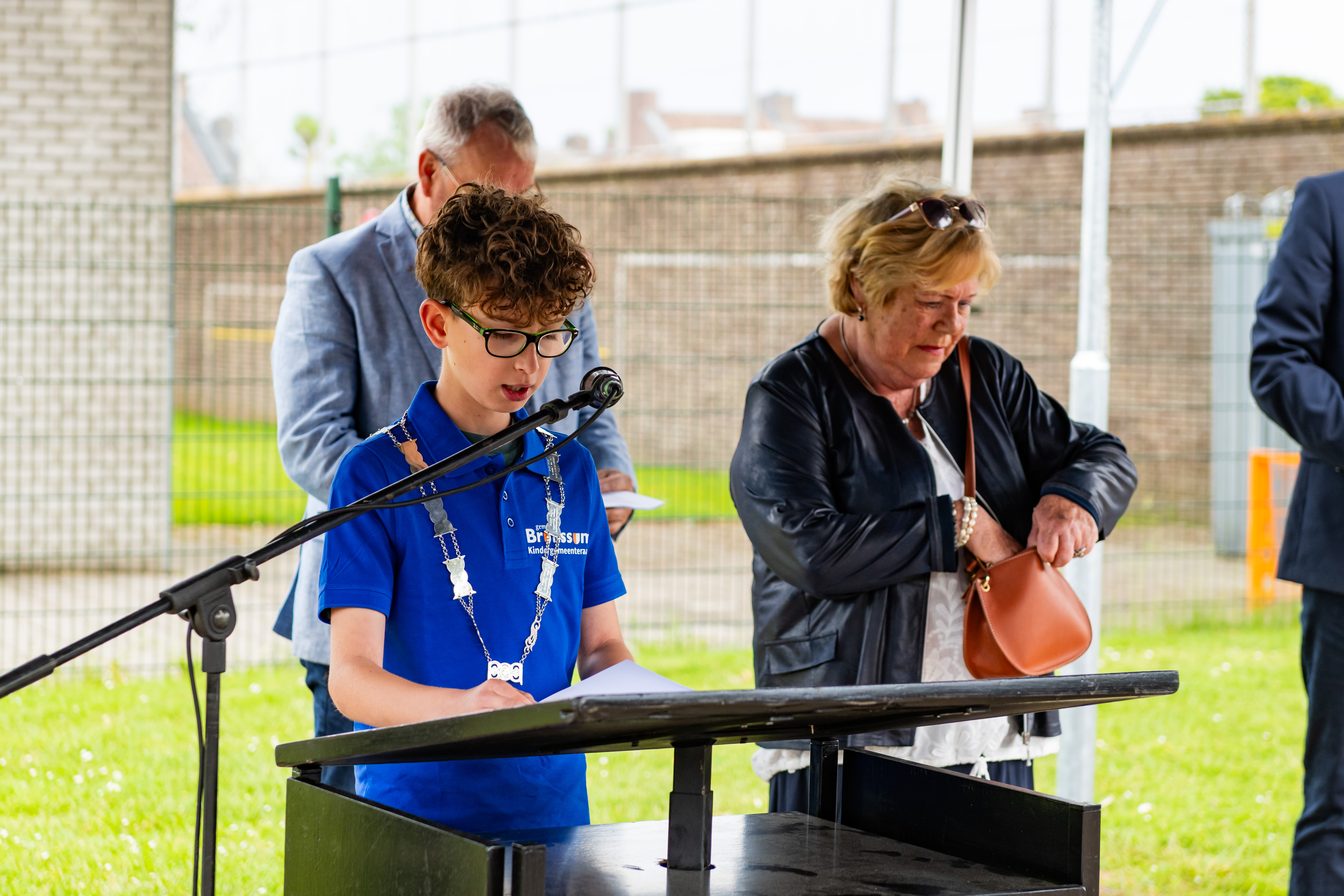 Foto opening inclusieve speeltuin treebeek Jurre en Freek