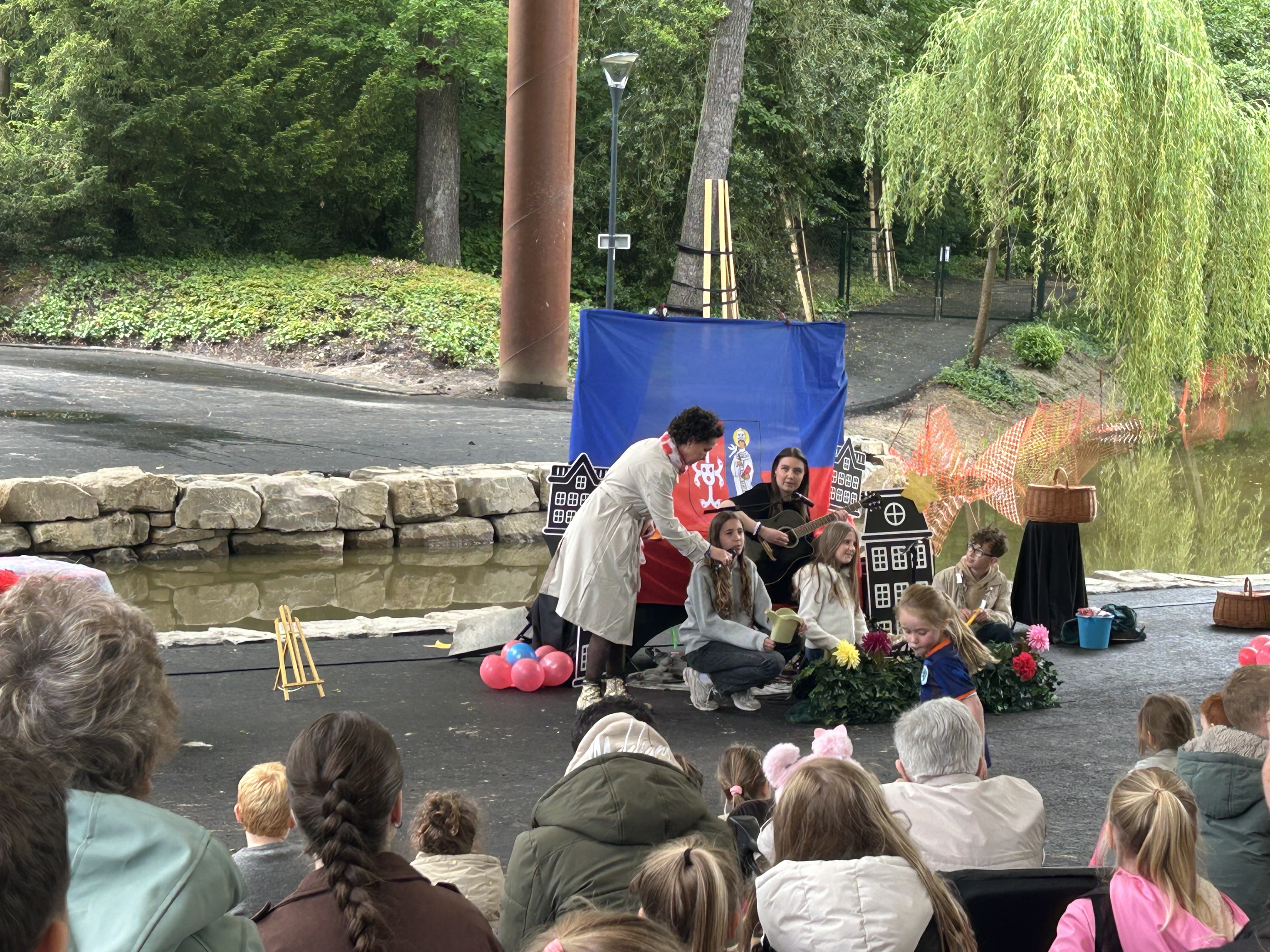 Goud Vertel Theater Livia, Jaelinn, Jurre (1)