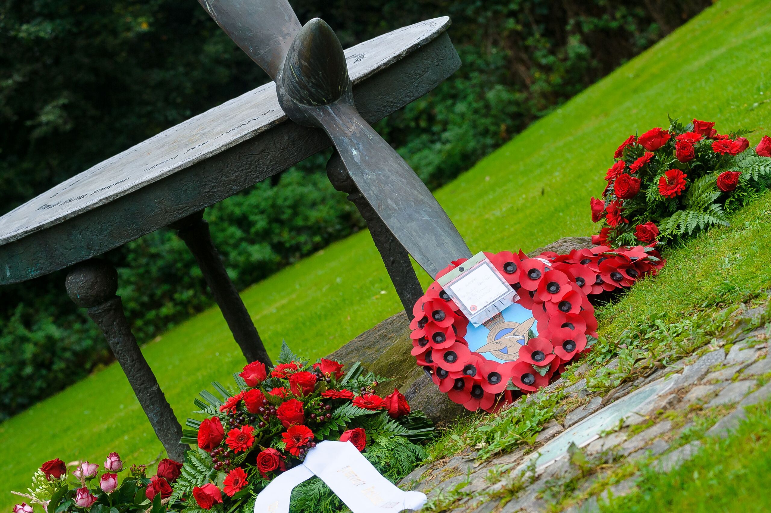 Oorlogsmonument Lancastercrash 'Verstoorde Huisraad'